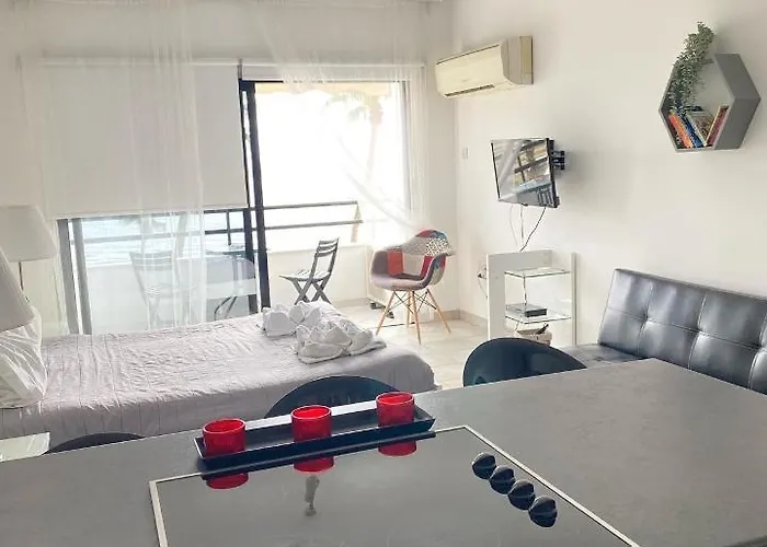 克拉萨斯海滩公寓 拉纳卡