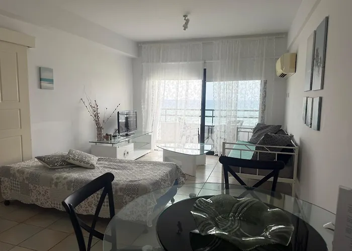 克拉萨斯海滩公寓