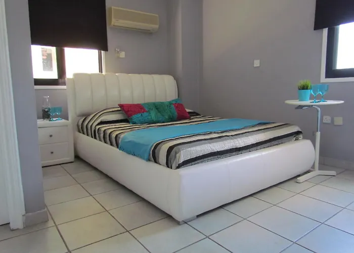 克拉萨斯海滩公寓 拉纳卡