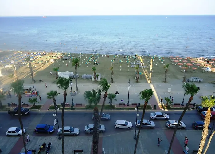 克拉萨斯海滩公寓